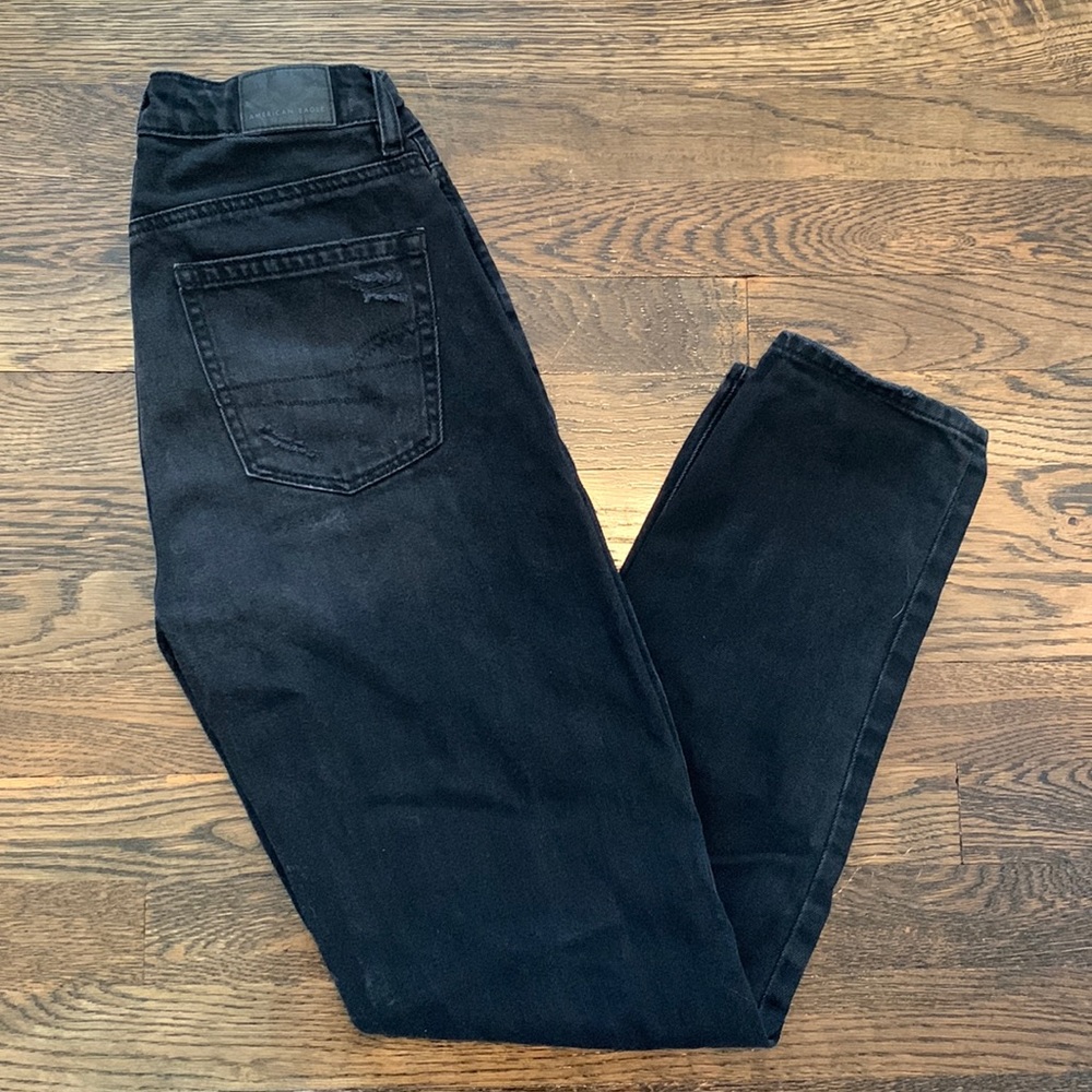 American Eagle Mom Straight Jeans